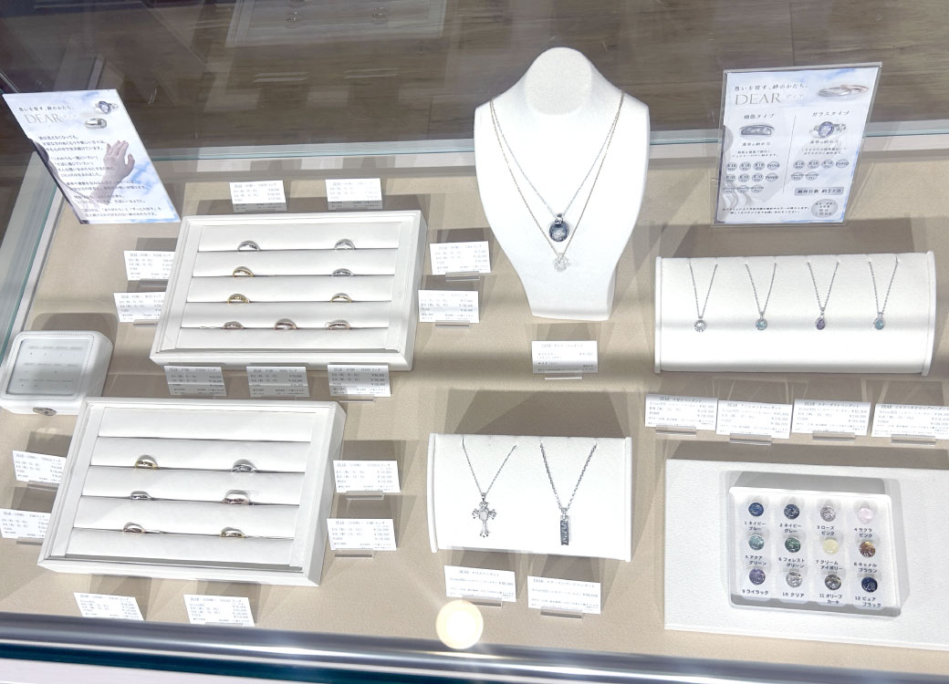 ジュエリー展示コーナー